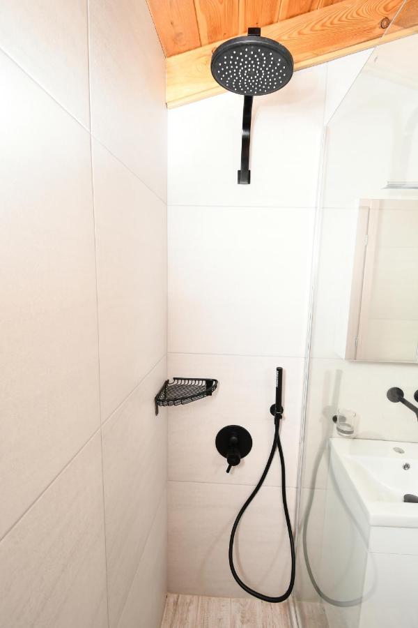 Comfy And Stylish Apt2 Янина Экстерьер фото